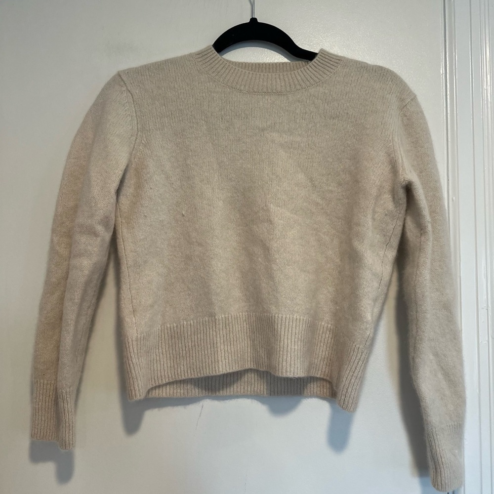 Jolie Cream Winter White Sz: XL 100% Cashmere Crew Neck Pullover soft Sweater.